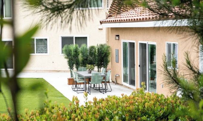 Valle Lindo Casa | Newly built vacation home with a large backyard
