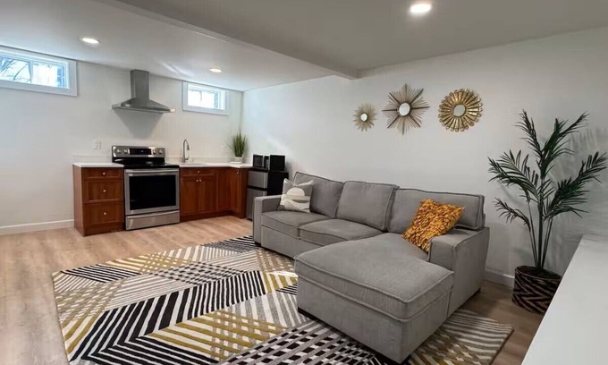 Woburn Apartamento | Newly Finished Guest Haven in Woburn