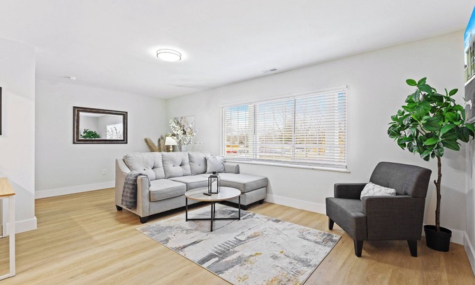 Lawrence Casa | Newly Remodeled 1BR/1BA Apt - Close To It All!
