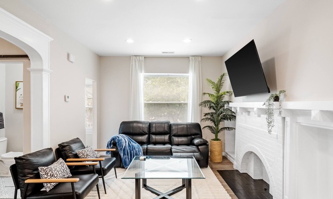 St. Louis Apartamento | Newly Remodeled/King Bed Oasis/Wash-U & Clayton