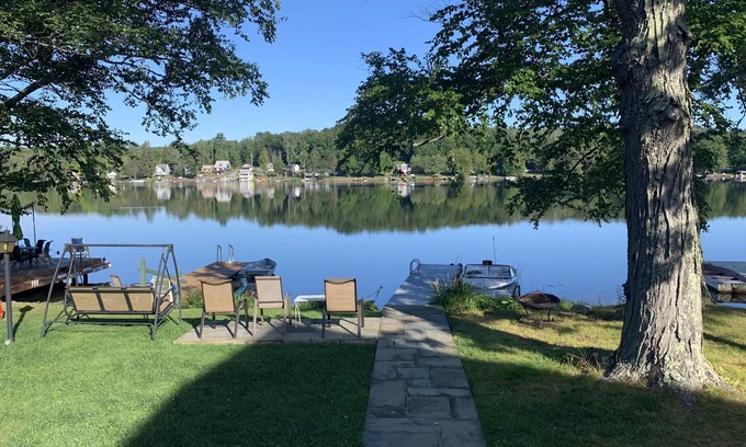 Lake Ariel Cabaña | Newly Remodeled Pocono Lakefront Cottage on Private Lake Ariel!