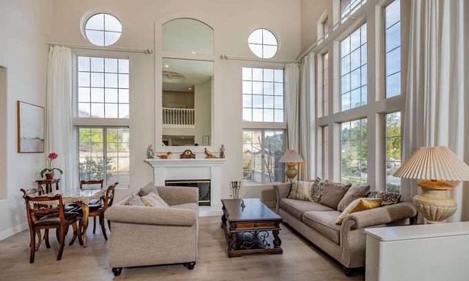 Valle Lindo Casa | Newly Remodeled Suburban House