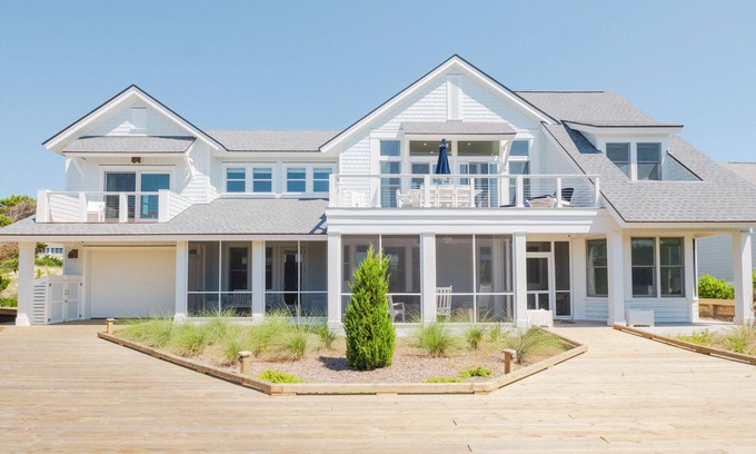 South Beach Casa | Newly renovated! Views, VIEWS, VIEWS of the Atlantic will mesmerize you from Ocean's 11!