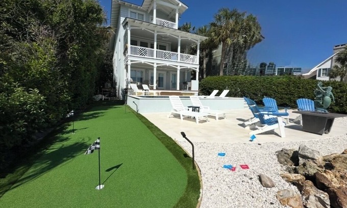 King City Casa | Newly Renovated Oceanfront Luxury Home - Pool, Putting Green & Steps to Village!