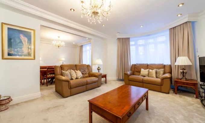 Primrose Hill Apartamento | Newly-Renovated 3BDR apt near Swiss Cottage