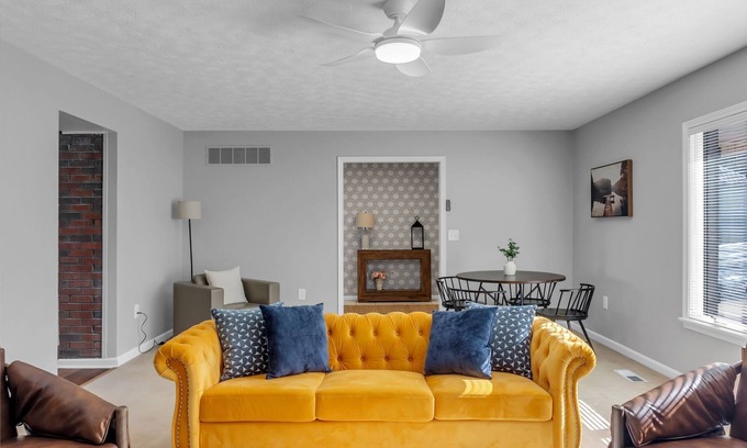 Cadiz Casa | Newly Renovated 5BR – Lake Barkley Stay