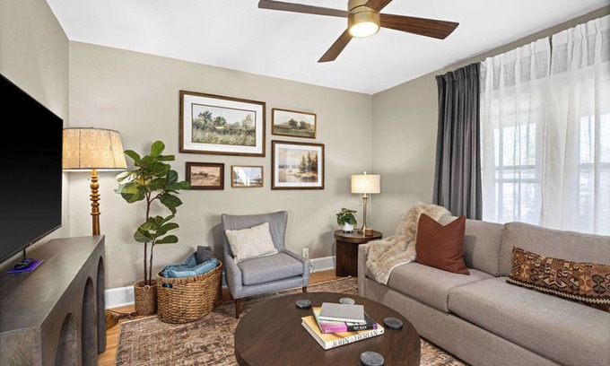 East End Casa | Newly Renovated and Welcoming 3-bedroom house in Superior