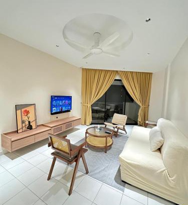 Tanjung Tanah Merah Apartamento | NEWLY RENOVATED Comfy Beachfront View At Seri Bulan Port Díckson