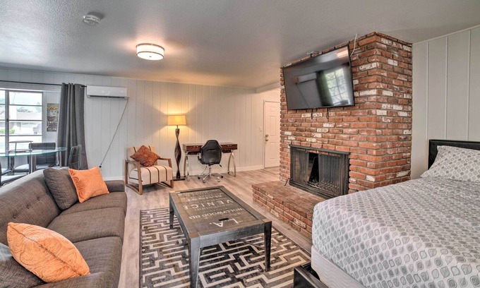 Corona Apartamento | Newly Renovated Corona Guest House with Patio!