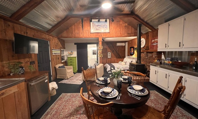 Washington Casa | Newly renovated cottage close to waterfront and boat ramps