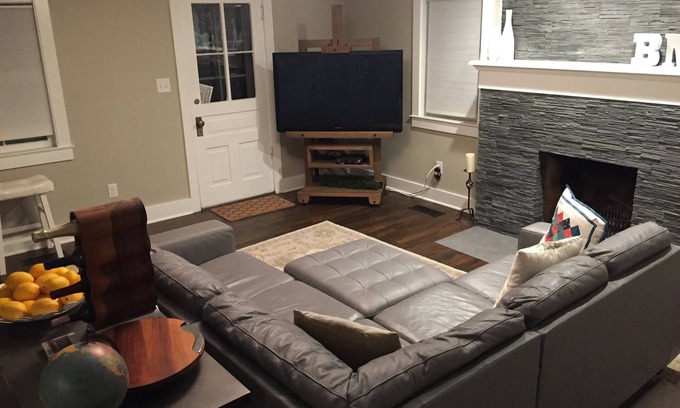 Old West Side Casa | ¡Recién reformado, a minutos de casa del centro de Ann Arbor!