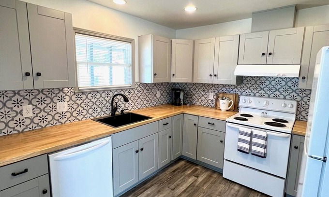 Yreka Casa | Newly renovated in in downtown Yreka, near hospital