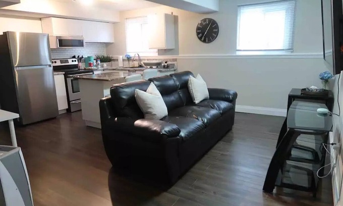 St. Catharines Casa | Newly Renovated Private 2 bedroom basement apt