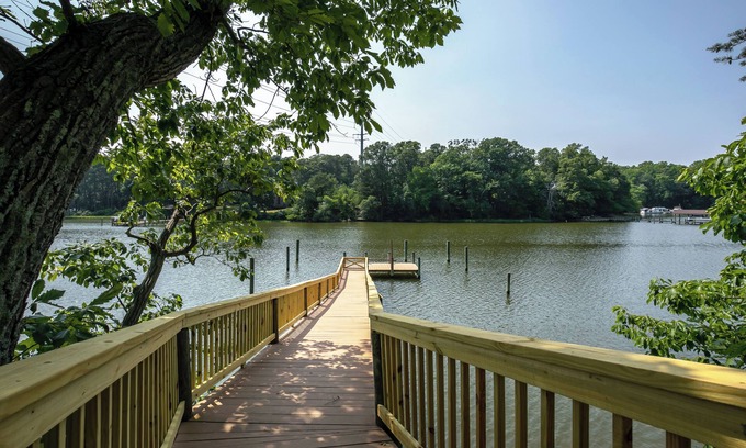 Lusby Casa | Newly Renovated River Retreat w/Dock and Pool