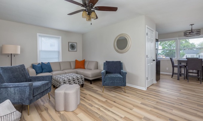 Bettendorf Casa | Newly Renovated,Super Clean,3BR, Great Location