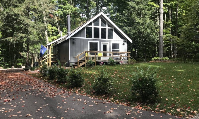 Harbor Springs Casa | Newly renovated home in Harbor Springs is perfect for your ski, or beach getaway