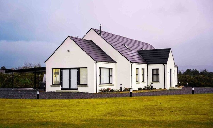 Newry Casa | Newtown House-Casa-Baño Privado-Lujoso