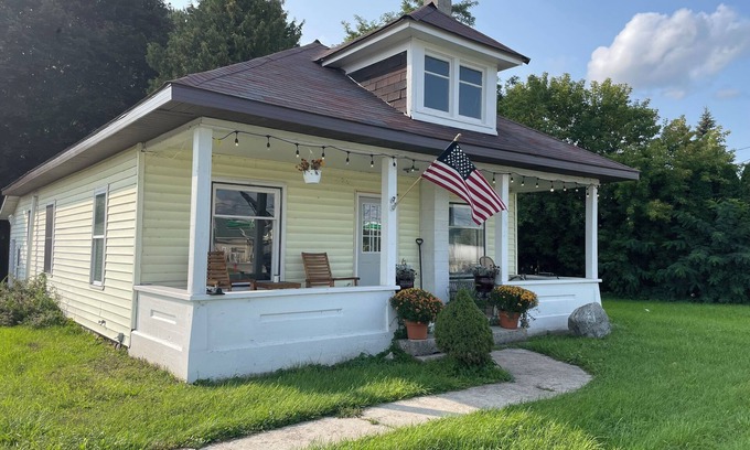 East Jordan Casa | Nibi House - In Town 3BR Home w/ Fire Pit, Large Driveway & Pet-Friendly