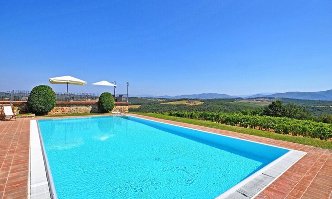 San Casciano in Val di Pesa Apartamento | Apartamento con piscina, WIFI, TV, mascotas permitida, vista panorámica, cerca de Greve In Chianti