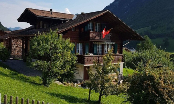 Oeschseite Apartamento | Acogedor apartamento para 4 personas con WIFI, TV y balcón