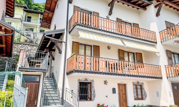 Trezzone Apartamento | Bonito apartamento con WIFI, A/C, TV, terraza, mascotas permitida y vista panorámica
