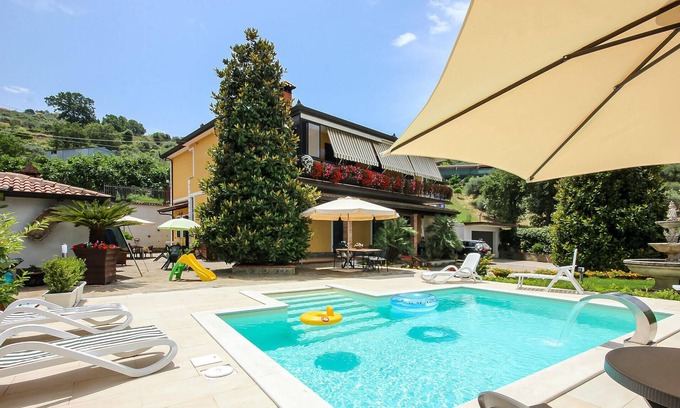 Castellabate Apartamento | Nice Apartment in Castellabate With 2 Bedrooms and Wifi