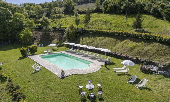 Radicondoli Villa | Precioso apartamento en villa para 4 personas con WIFI, piscina, veranda y vista panorámica
