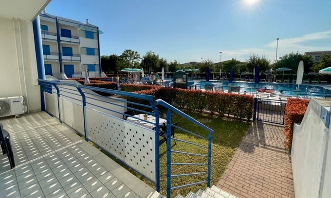 Torre di Fine Apartamento | Nice Apartment in Modern Residence with two Swimming Pools