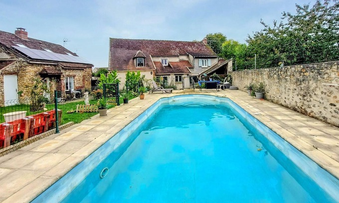 Boissy-le-Chatel Casa | Nice home in Boissy le Châtel with swimming pool
