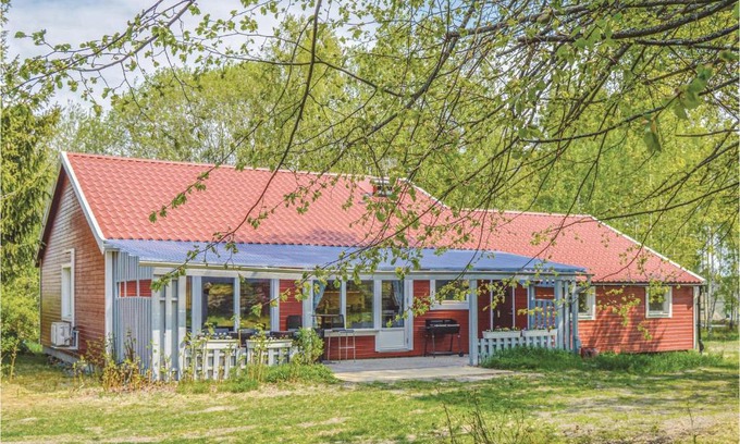 Olsta Casa | Nice Home In Färentunna