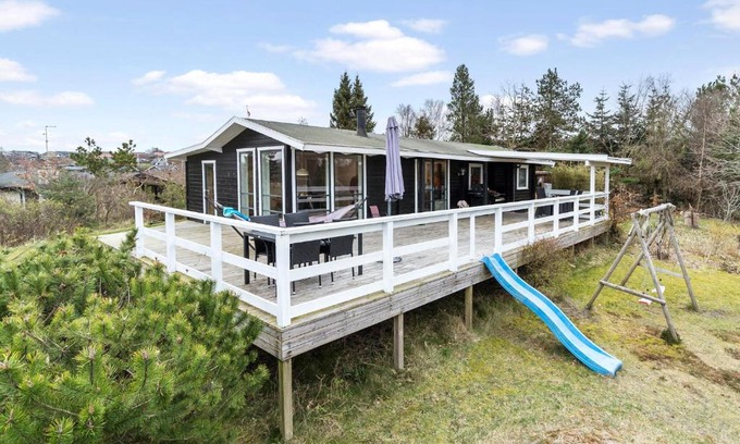 Bønnerup Strand Casa | Nice Home In Glesborg With Kitchen