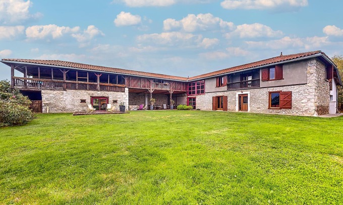 Montrejeau Casa | Bonita casa en Montrejeau con WiFi