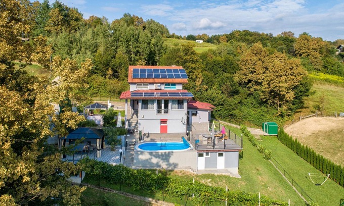 Karlovac Casa | Bonita casa en Zadoborje