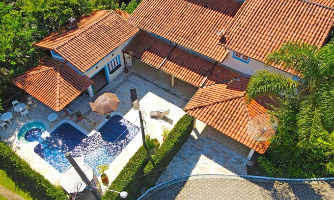 Praia do Pauba Casa | Bonita casa en condominio - Pauba - 5 habitaciones con 4 suites