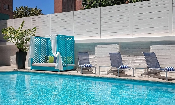 Dupont Circle Hotel | Nice Place to Stay! Pet-Friendly, w/ Pool, Near Dupont Circle Metro Station