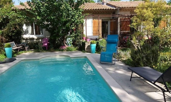 Morieres-les-Avignon Villa | Bonito chalet en Morières-lès-Avignon con piscina