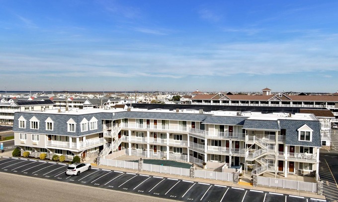 Avalon Condominio | Condominio Merrimack de dos habitaciones con aire acondicionado, muy bien equipado, que ofrece una ubicación cerca de la playa,