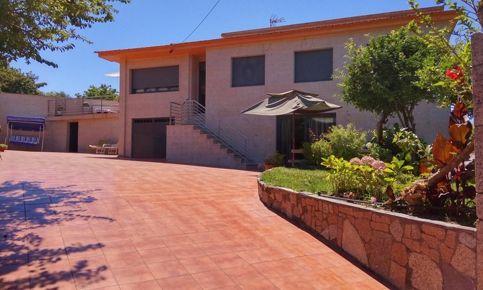 Nigran Villa | casa nigran con Piscina y barbacoa