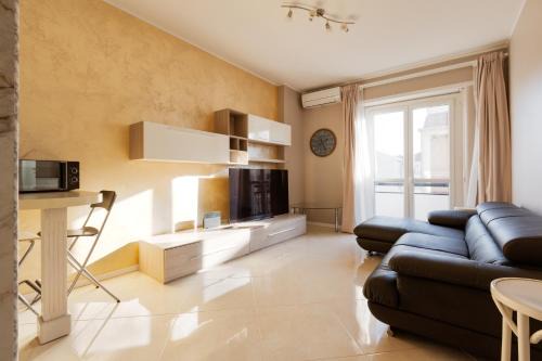 Niguarda Apartamento | Niguarda Bright Apartment w/Balcony