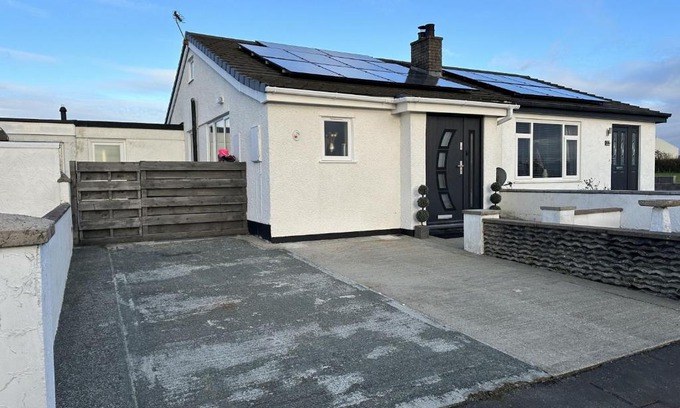 Gaerwen Casa | No 23 Snowdon View