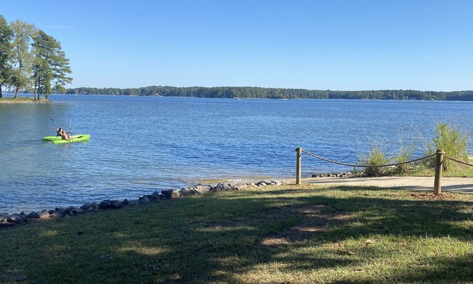 Prosperity Casa | NO PET FEE-Private Dock-Boat Ramp-Kayaks-GREAT VIEW!