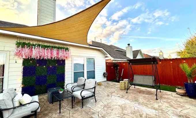 Houston Casa | No Pet FEES/FREE Snacks&Drink/BigBackyard For Family