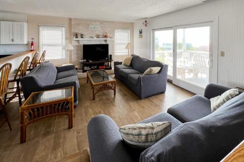 Emerald Isle Apartamento | No Regrets Up