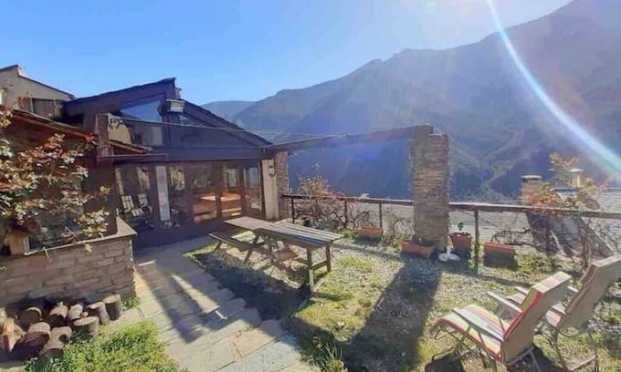 Nohedes Casa | Nohèdes Peaceful gîte in the heart of the mountains