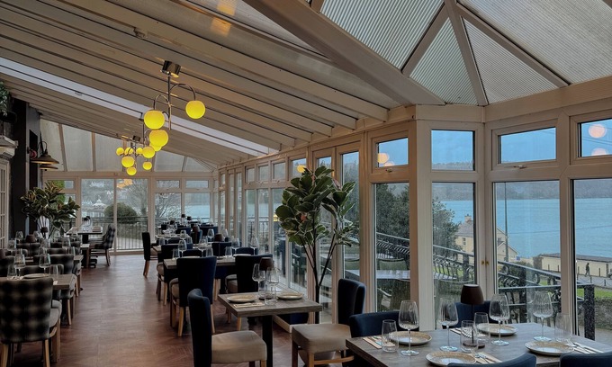 Bangor Hotel | Nomi Rooms and Restaurant