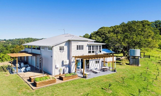 Kin Kin Casa | Noosa Hinterland Luxe Farm House - Kin Kin - Pets, Weddings, & Events allowed!
