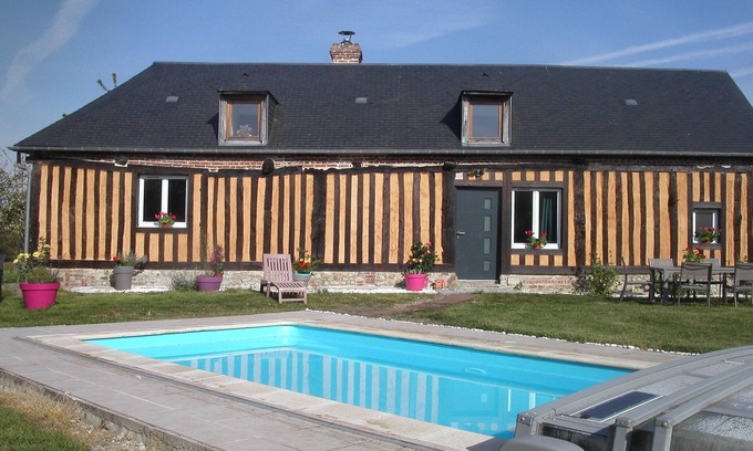 Courtonne-les-Deux-Eglises Casa | Chalet en Courtonne con Piscina Privada