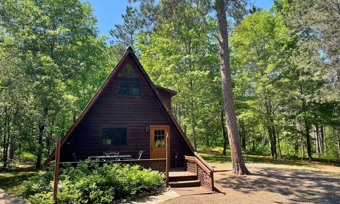 Solon Springs Cabina | Norpine Aframe Cabin - Cabin in the woods