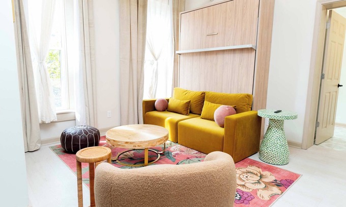 East Market District Apartamento | Norris – Comfortable Studio with Full Kitchen