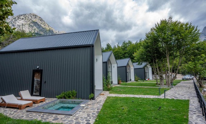 Shkoder County Casa | North Alpine Villas